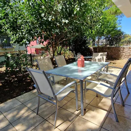 Villa 2 With Garden Ayvalı