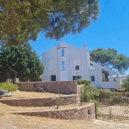 Villa 2 With Garden